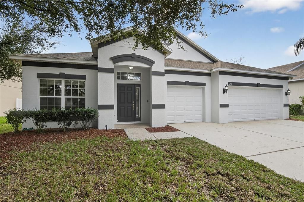 En Venta: $459,900 (4 camas, 3 baños, 2314 Pies cuadrados)