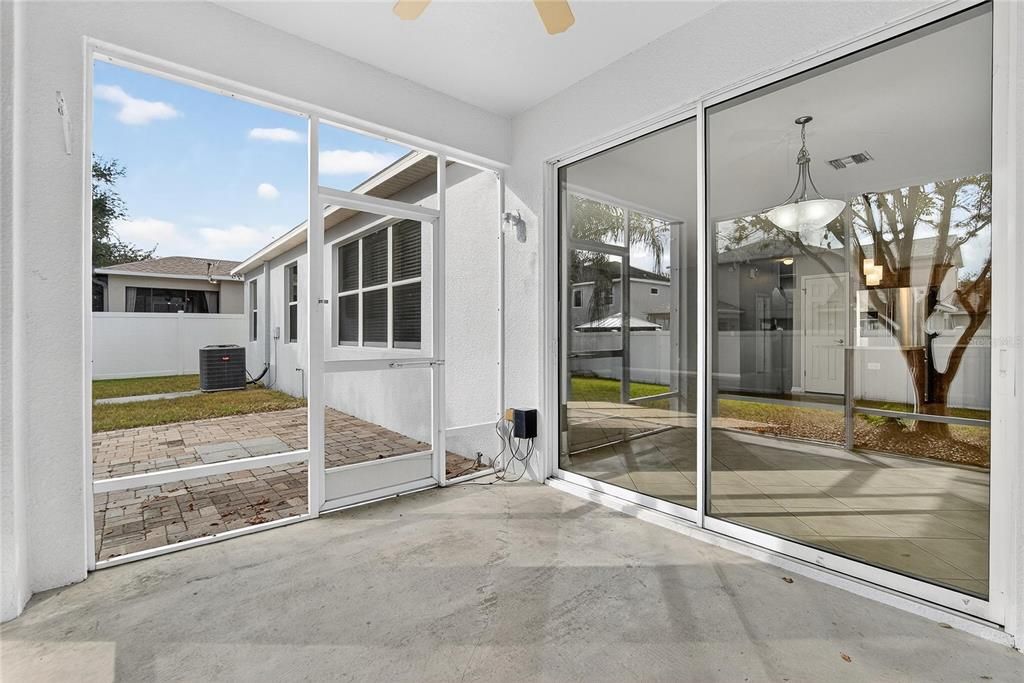 En Venta: $459,900 (4 camas, 3 baños, 2314 Pies cuadrados)