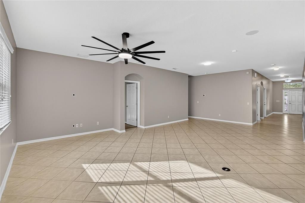 En Venta: $459,900 (4 camas, 3 baños, 2314 Pies cuadrados)