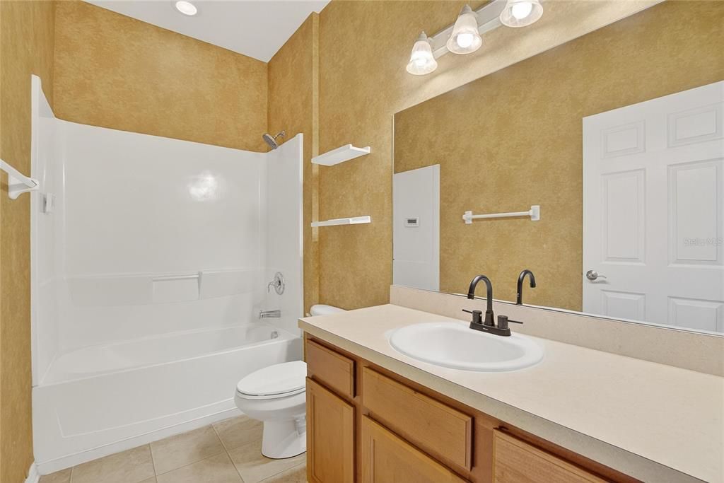 En Venta: $459,900 (4 camas, 3 baños, 2314 Pies cuadrados)