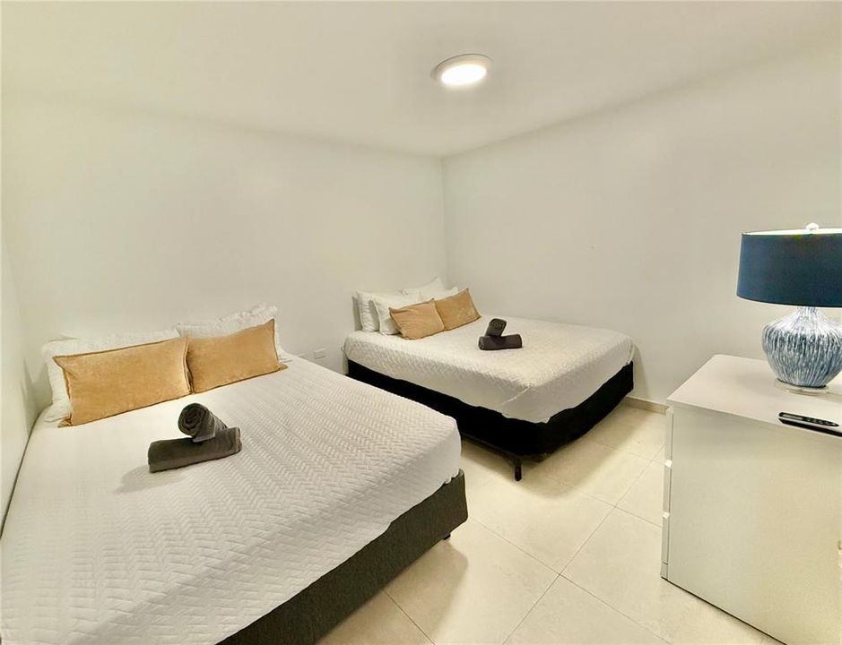 На продажу: $550,000 (3 спален, 3 ванн, 1750 Квадратных фут)