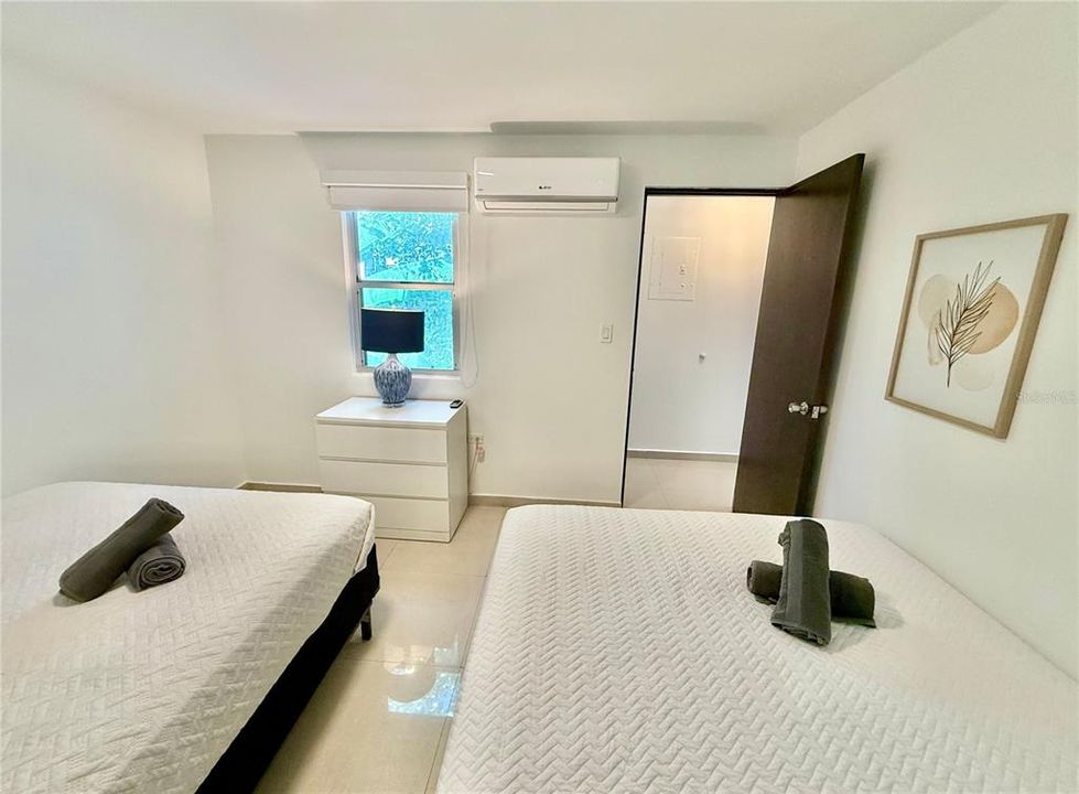 На продажу: $550,000 (3 спален, 3 ванн, 1750 Квадратных фут)