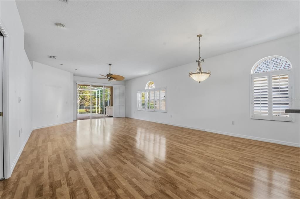 For Sale: $495,900 (3 beds, 2 baths, 1948 Square Feet)