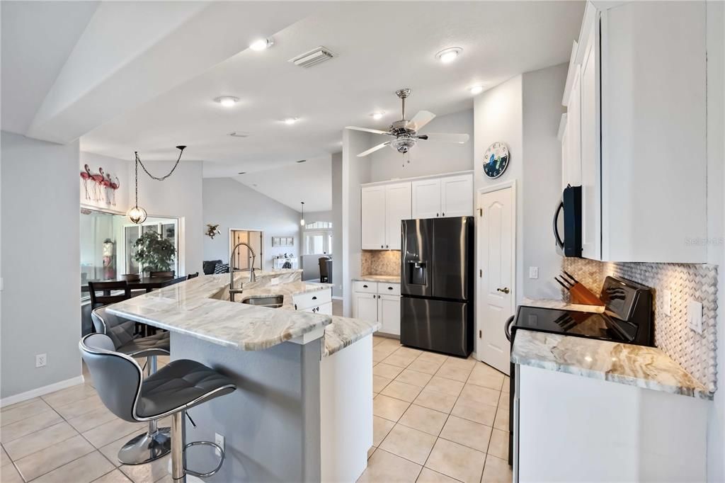 For Sale: $550,000 (3 beds, 3 baths, 2234 Square Feet)