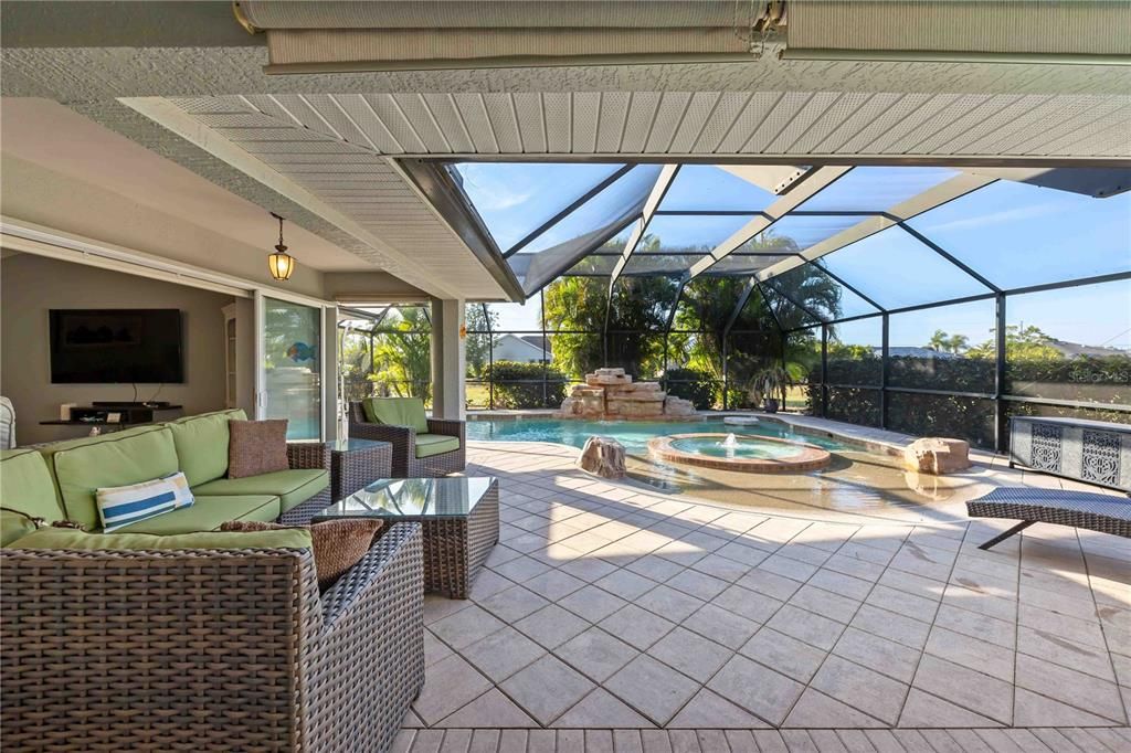 For Sale: $550,000 (3 beds, 3 baths, 2234 Square Feet)