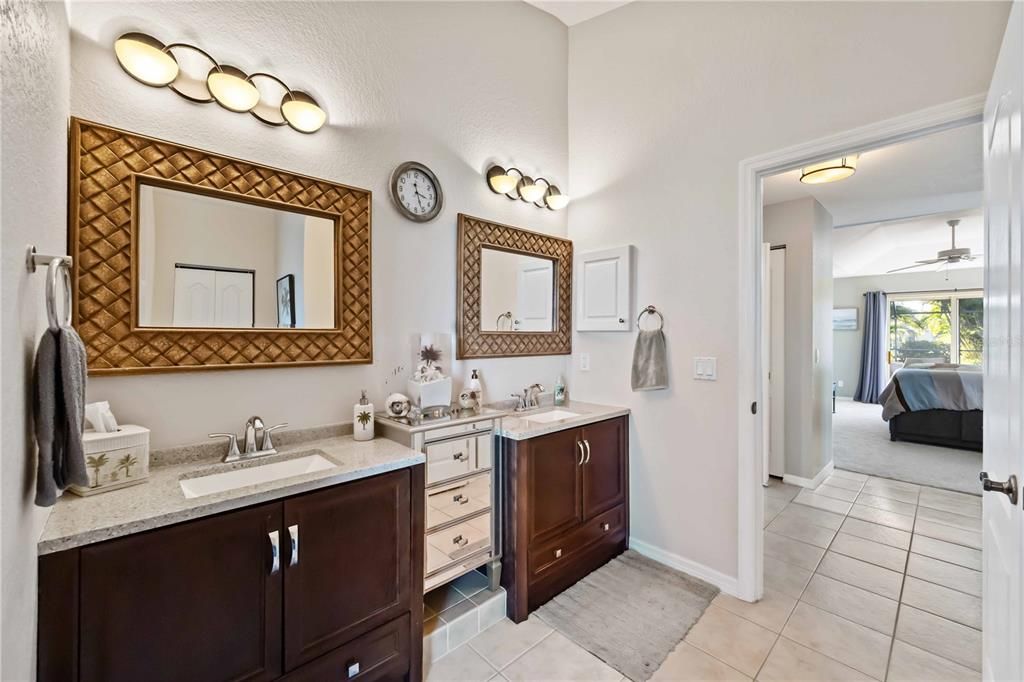 For Sale: $550,000 (3 beds, 3 baths, 2234 Square Feet)