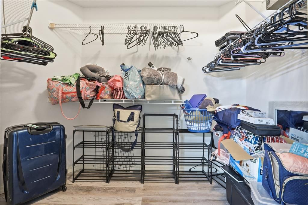 For Sale: $389,000 (3 beds, 2 baths, 1652 Square Feet)