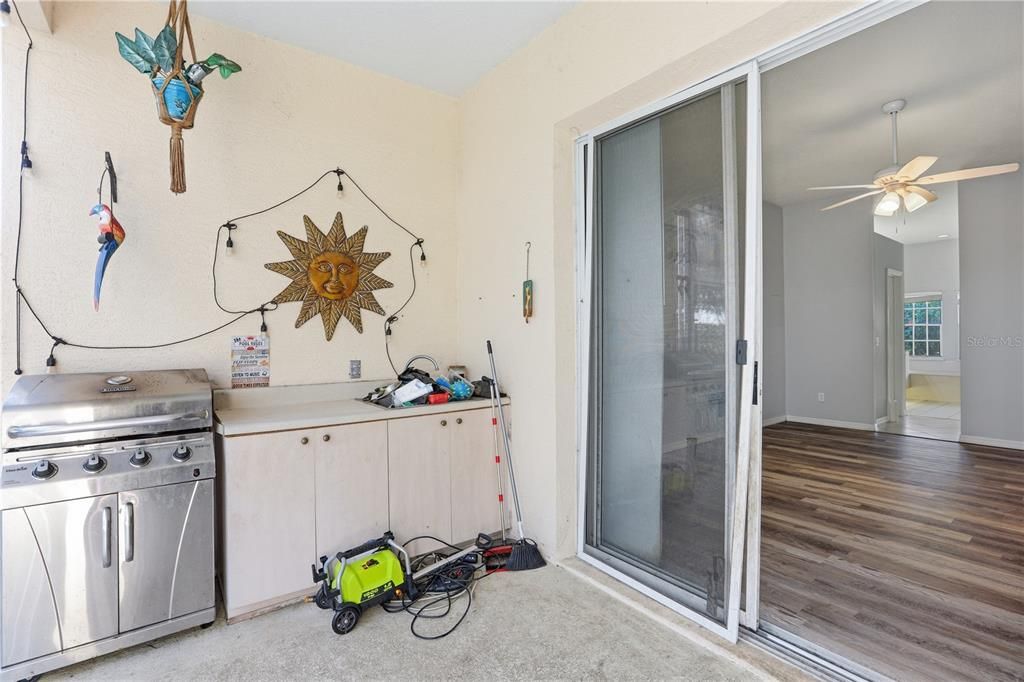 For Sale: $389,000 (3 beds, 2 baths, 1652 Square Feet)