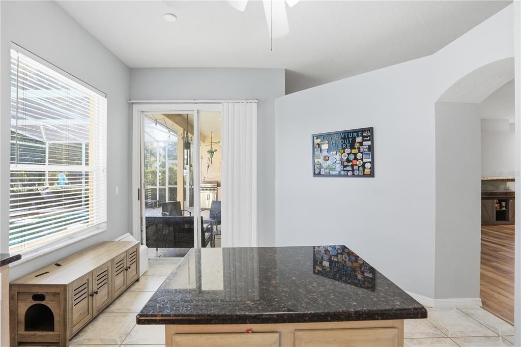 For Sale: $389,000 (3 beds, 2 baths, 1652 Square Feet)