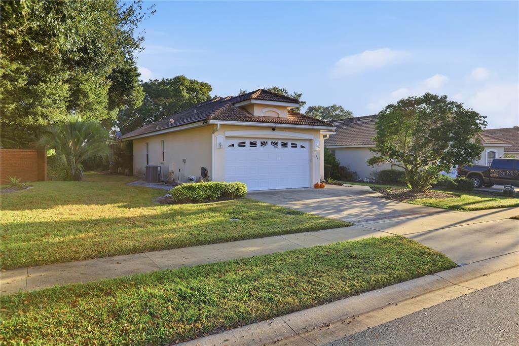 For Sale: $389,000 (3 beds, 2 baths, 1652 Square Feet)