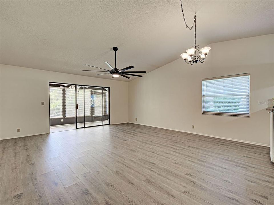 На продажу: $260,000 (2 спален, 2 ванн, 1072 Квадратных фут)