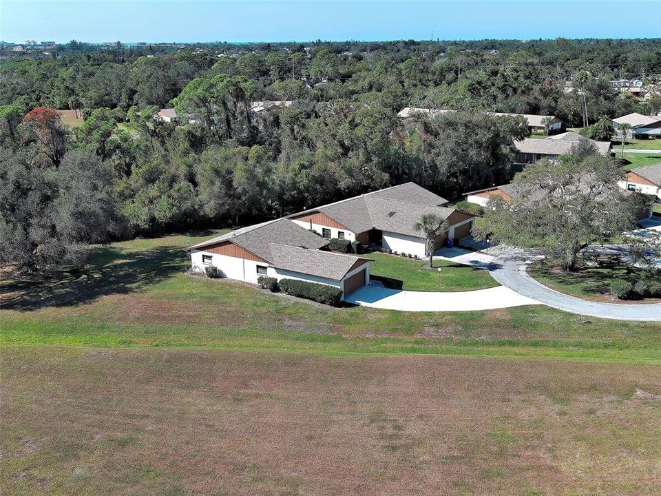 На продажу: $260,000 (2 спален, 2 ванн, 1072 Квадратных фут)