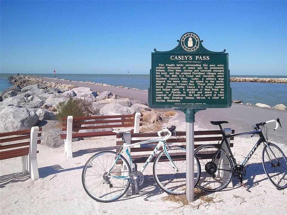 На продажу: $260,000 (2 спален, 2 ванн, 1072 Квадратных фут)