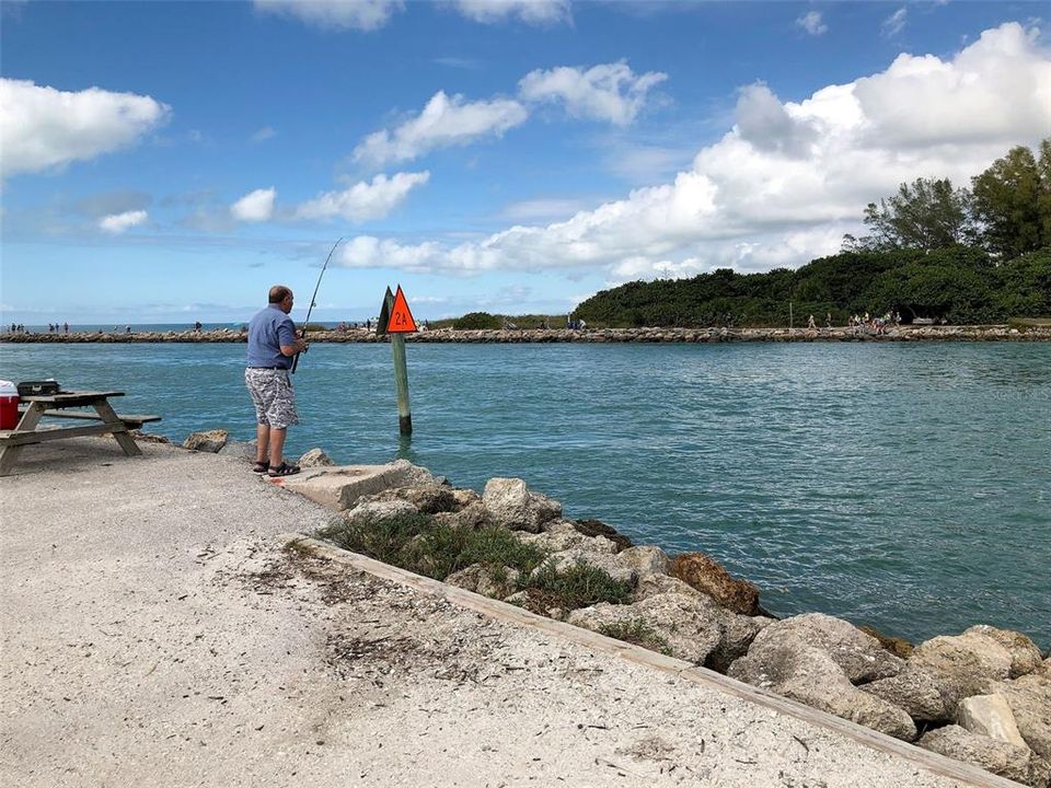 На продажу: $260,000 (2 спален, 2 ванн, 1072 Квадратных фут)