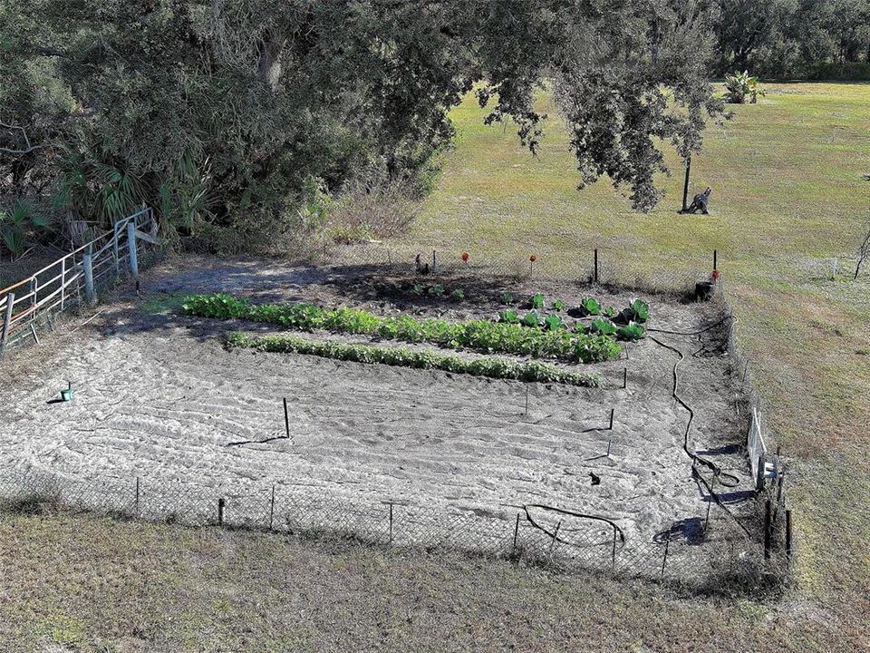 На продажу: $260,000 (2 спален, 2 ванн, 1072 Квадратных фут)