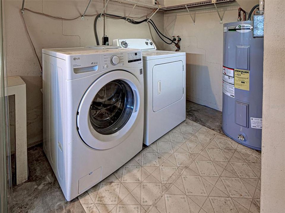 На продажу: $260,000 (2 спален, 2 ванн, 1072 Квадратных фут)