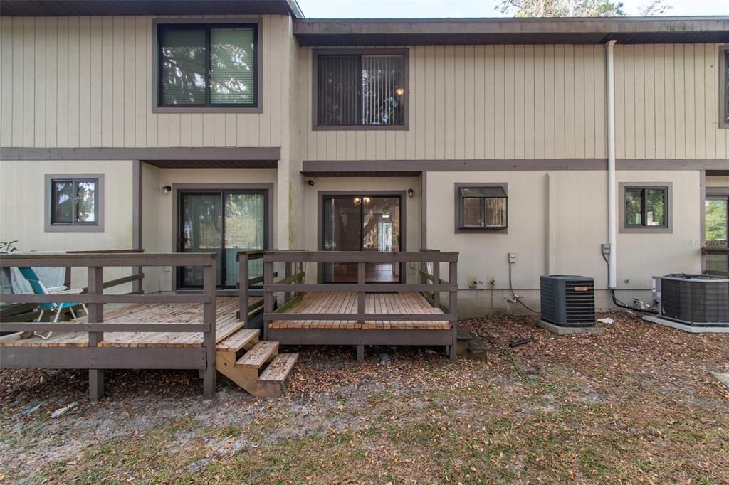 На продажу: $145,000 (2 спален, 2 ванн, 1133 Квадратных фут)