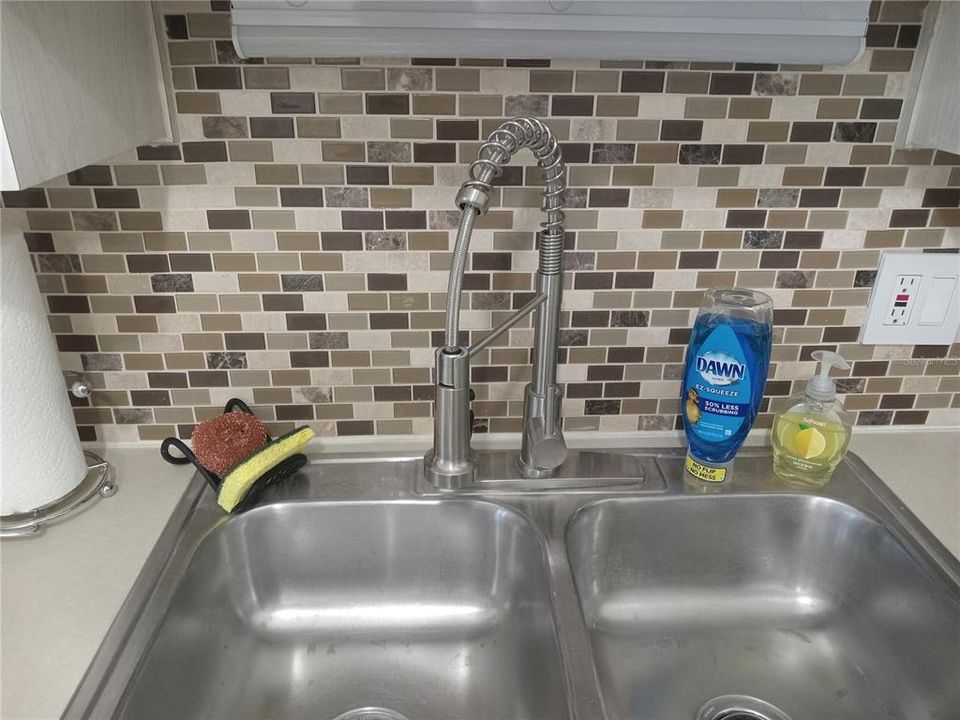 For Rent: $1,500 (1 beds, 1 baths, 825 Square Feet)