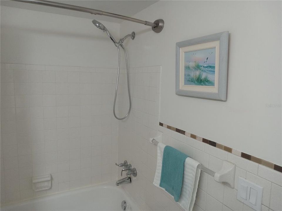 For Rent: $1,500 (1 beds, 1 baths, 825 Square Feet)