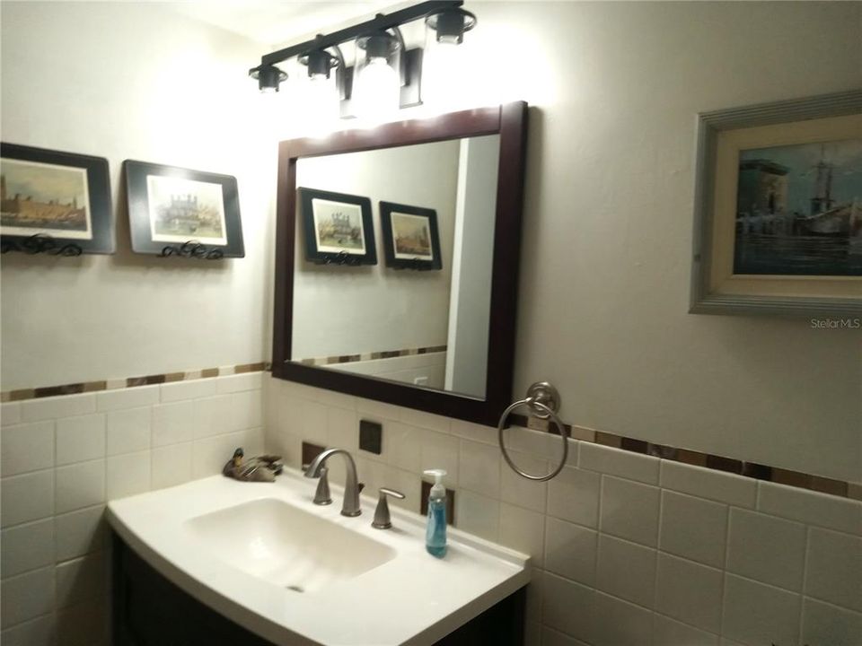 For Rent: $1,500 (1 beds, 1 baths, 825 Square Feet)