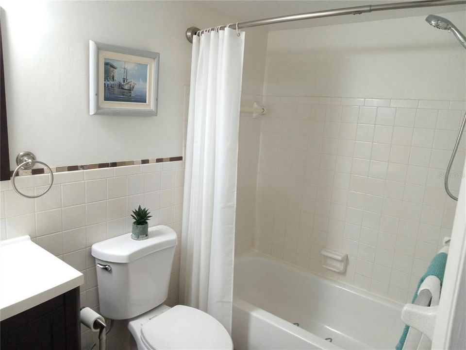 For Rent: $1,500 (1 beds, 1 baths, 825 Square Feet)