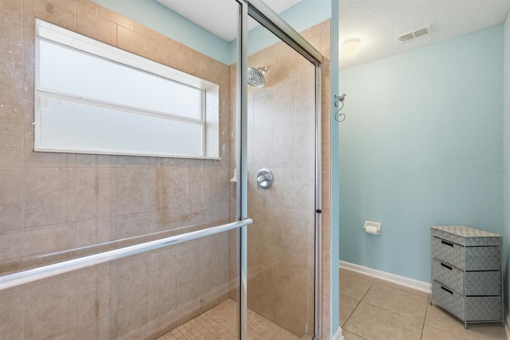 На продажу: $399,900 (3 спален, 2 ванн, 1423 Квадратных фут)