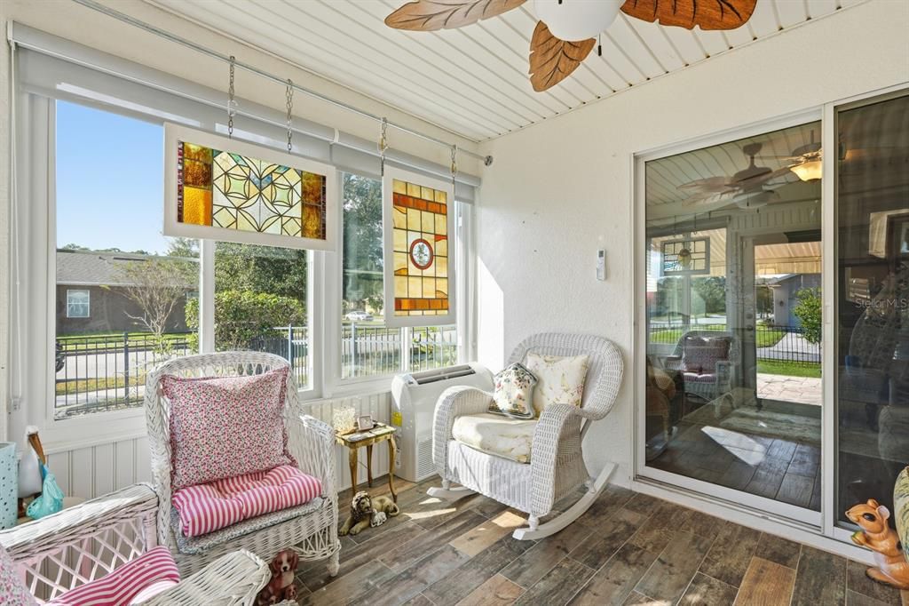 На продажу: $399,900 (3 спален, 2 ванн, 1423 Квадратных фут)