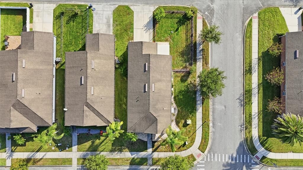 На продажу: $399,900 (3 спален, 2 ванн, 1423 Квадратных фут)