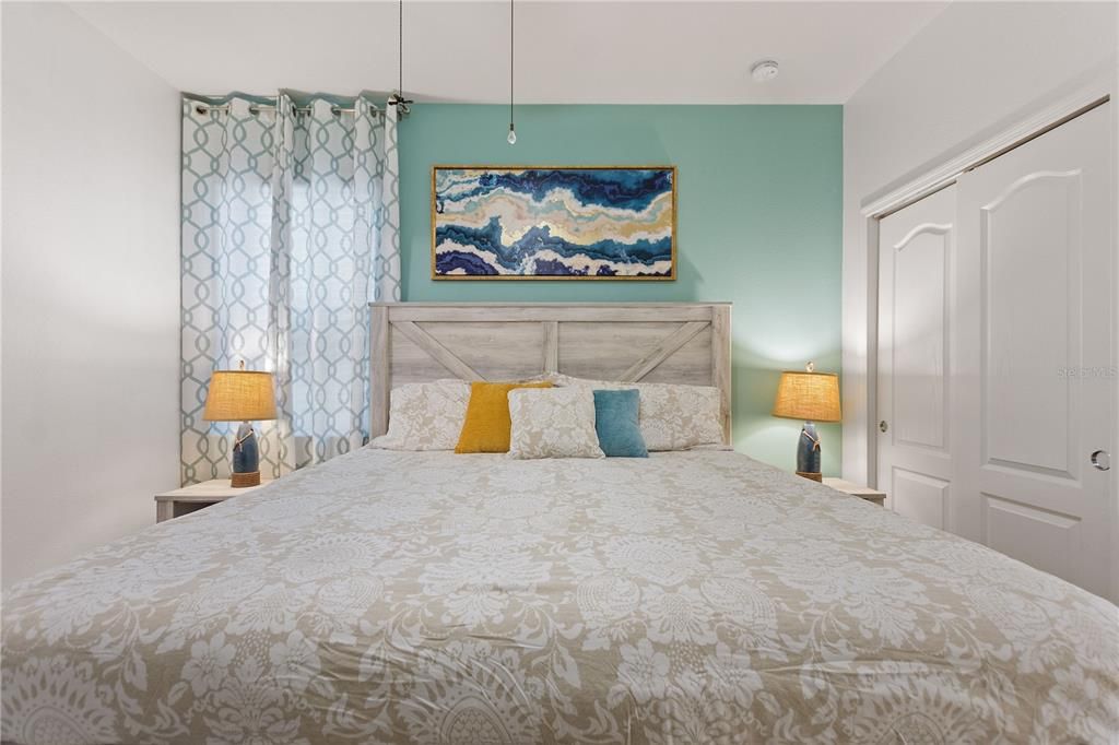 For Sale: $595,000 (7 beds, 5 baths, 3281 Square Feet)