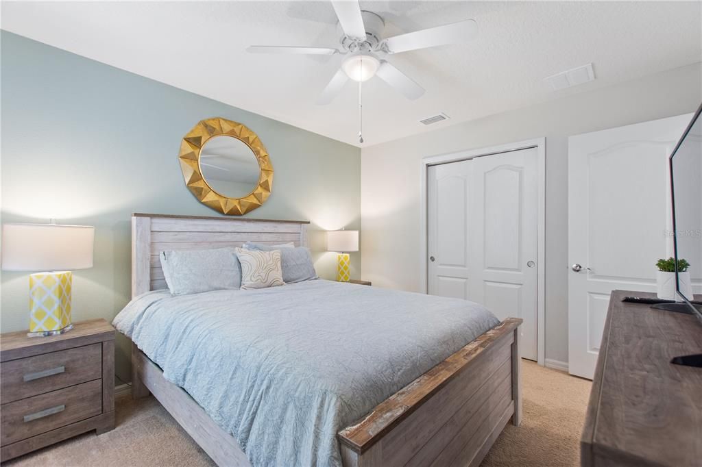 For Sale: $595,000 (7 beds, 5 baths, 3281 Square Feet)