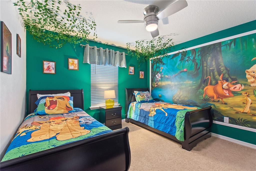 For Sale: $595,000 (7 beds, 5 baths, 3281 Square Feet)