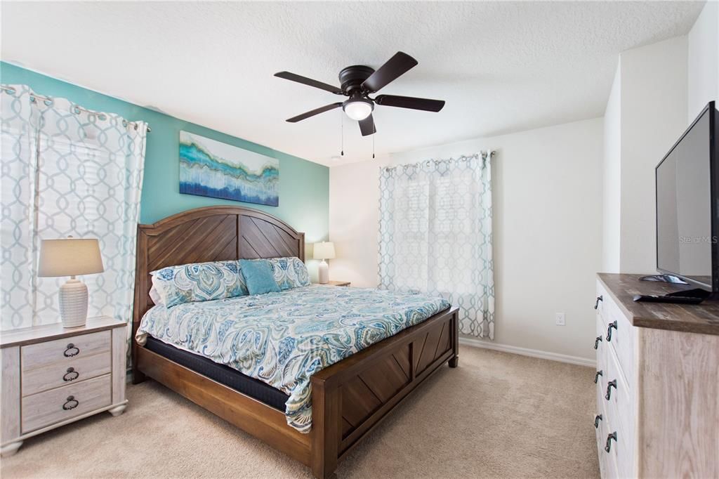 For Sale: $595,000 (7 beds, 5 baths, 3281 Square Feet)