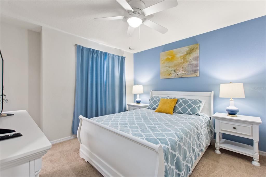 For Sale: $595,000 (7 beds, 5 baths, 3281 Square Feet)