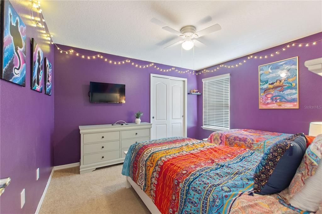 For Sale: $595,000 (7 beds, 5 baths, 3281 Square Feet)