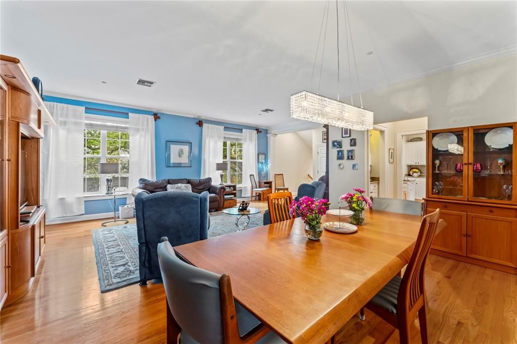 На продажу: $775,000 (3 спален, 2 ванн, 2205 Квадратных фут)