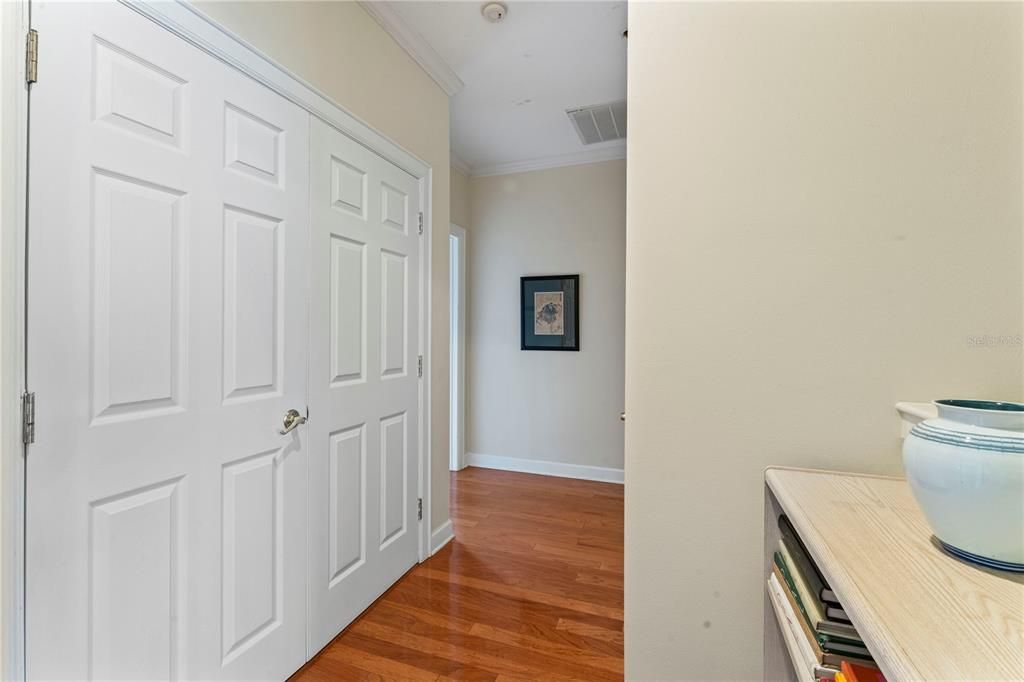 На продажу: $775,000 (3 спален, 2 ванн, 2205 Квадратных фут)