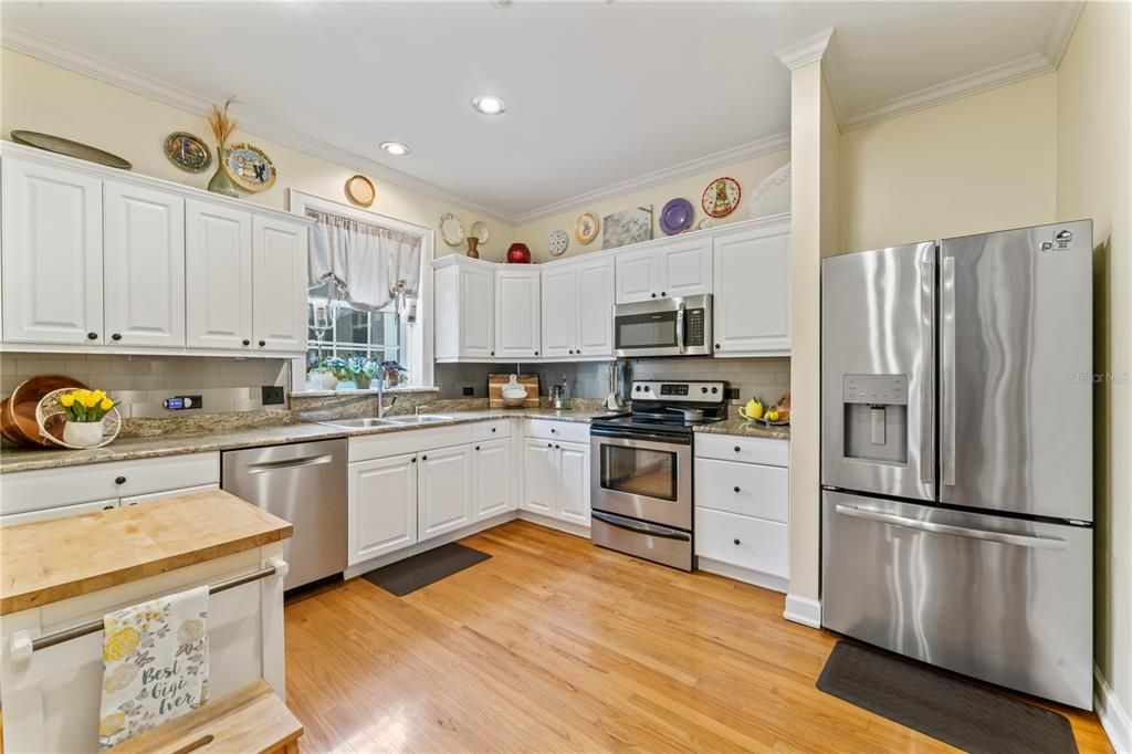 На продажу: $775,000 (3 спален, 2 ванн, 2205 Квадратных фут)