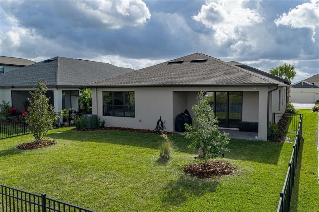 For Sale: $489,900 (4 beds, 3 baths, 2056 Square Feet)