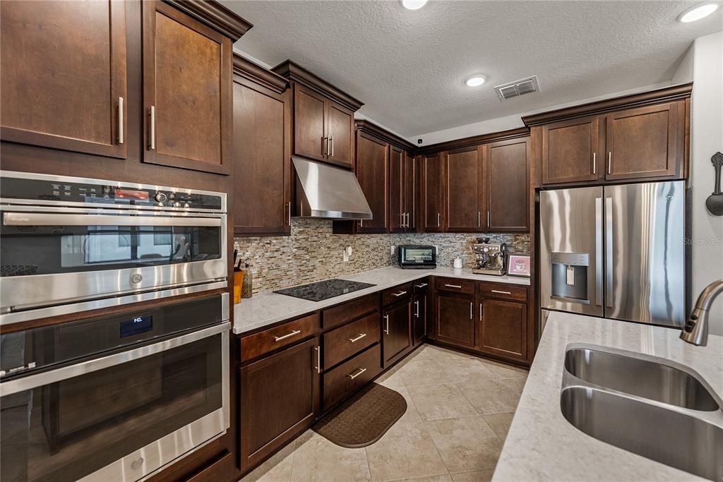 For Sale: $489,900 (4 beds, 3 baths, 2056 Square Feet)