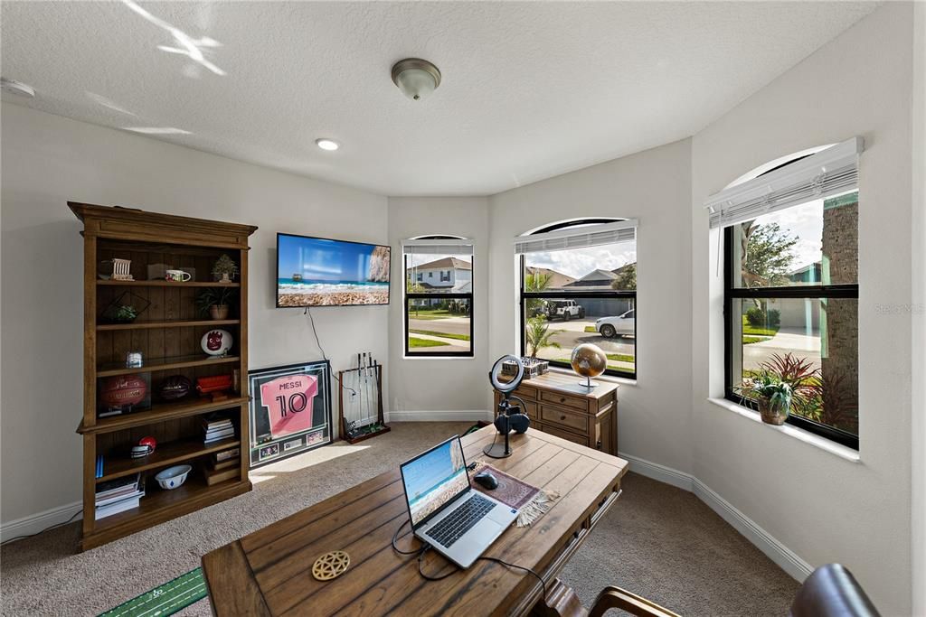 For Sale: $489,900 (4 beds, 3 baths, 2056 Square Feet)