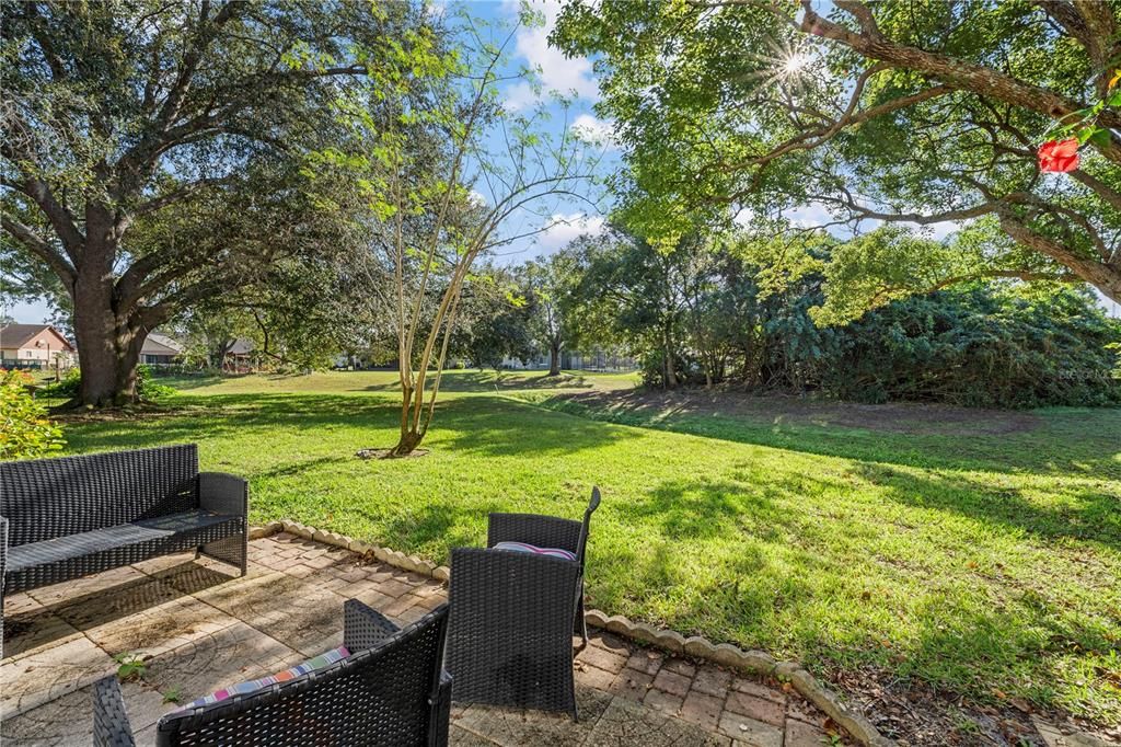 For Sale: $350,000 (3 beds, 2 baths, 1736 Square Feet)