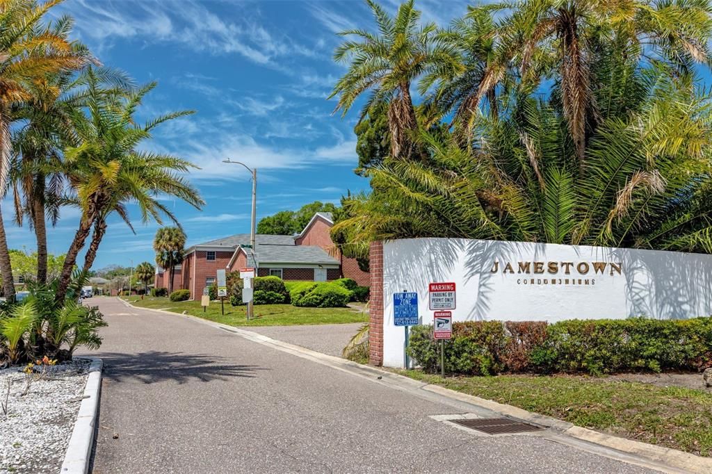 For Sale: $130,000 (1 beds, 1 baths, 680 Square Feet)