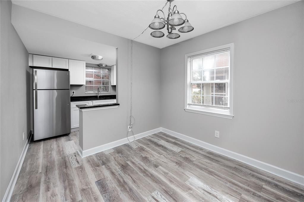 For Sale: $130,000 (1 beds, 1 baths, 680 Square Feet)