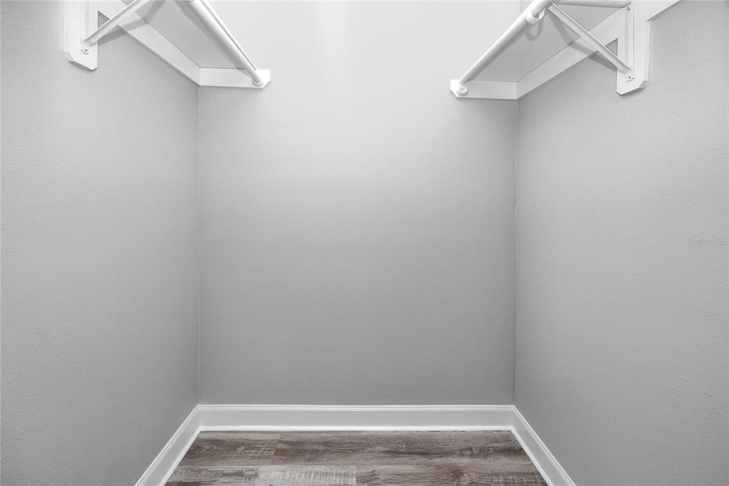 For Sale: $130,000 (1 beds, 1 baths, 680 Square Feet)