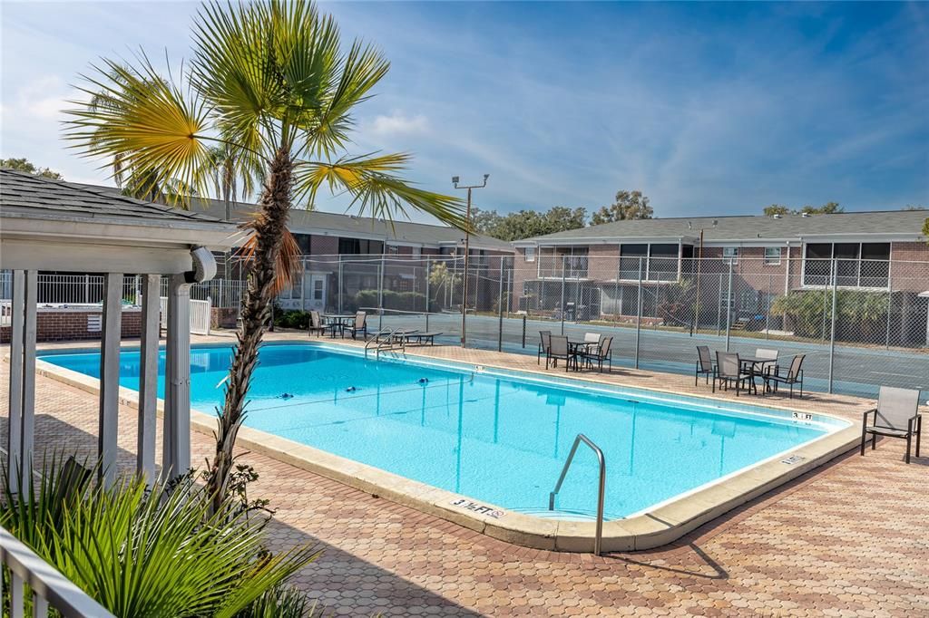 For Sale: $130,000 (1 beds, 1 baths, 680 Square Feet)