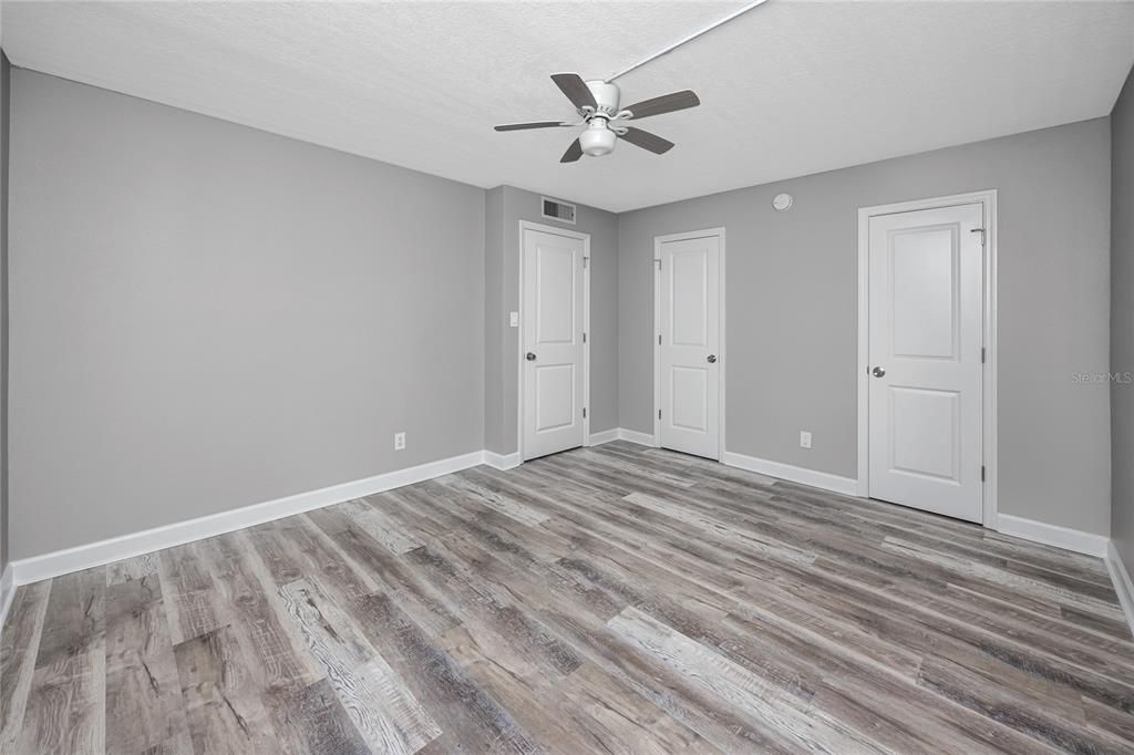 For Sale: $130,000 (1 beds, 1 baths, 680 Square Feet)