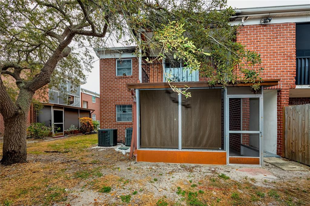 For Sale: $130,000 (1 beds, 1 baths, 680 Square Feet)