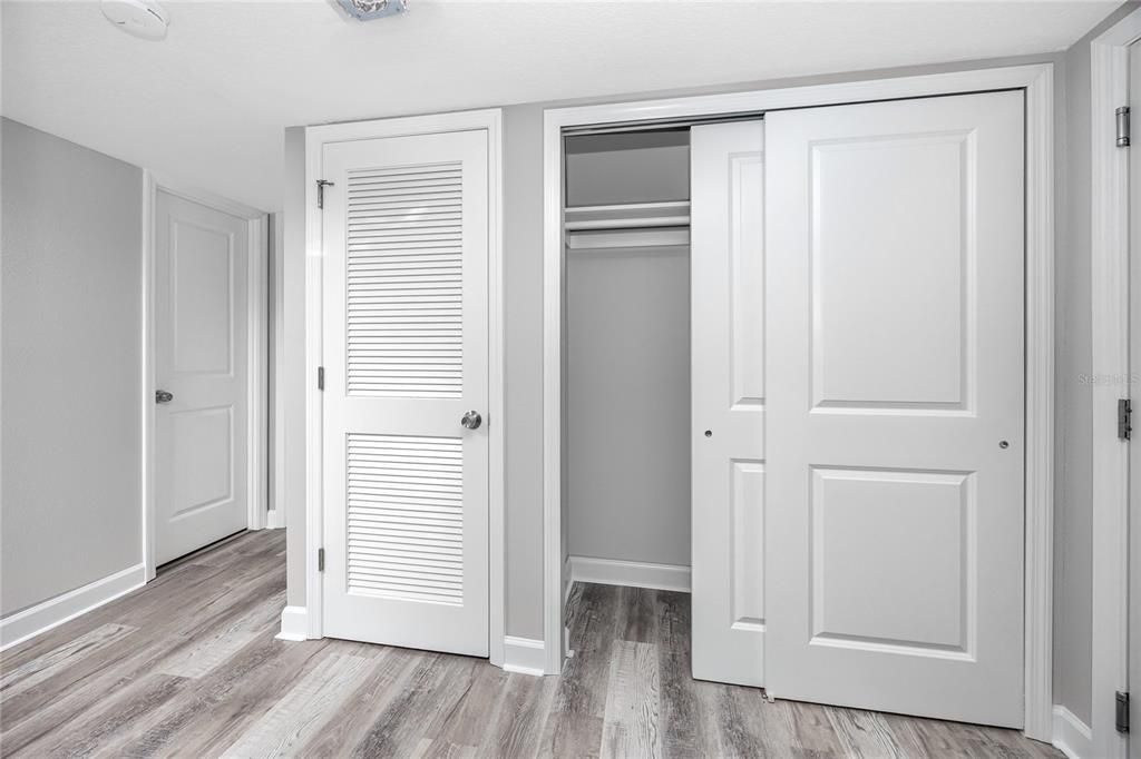 For Sale: $130,000 (1 beds, 1 baths, 680 Square Feet)