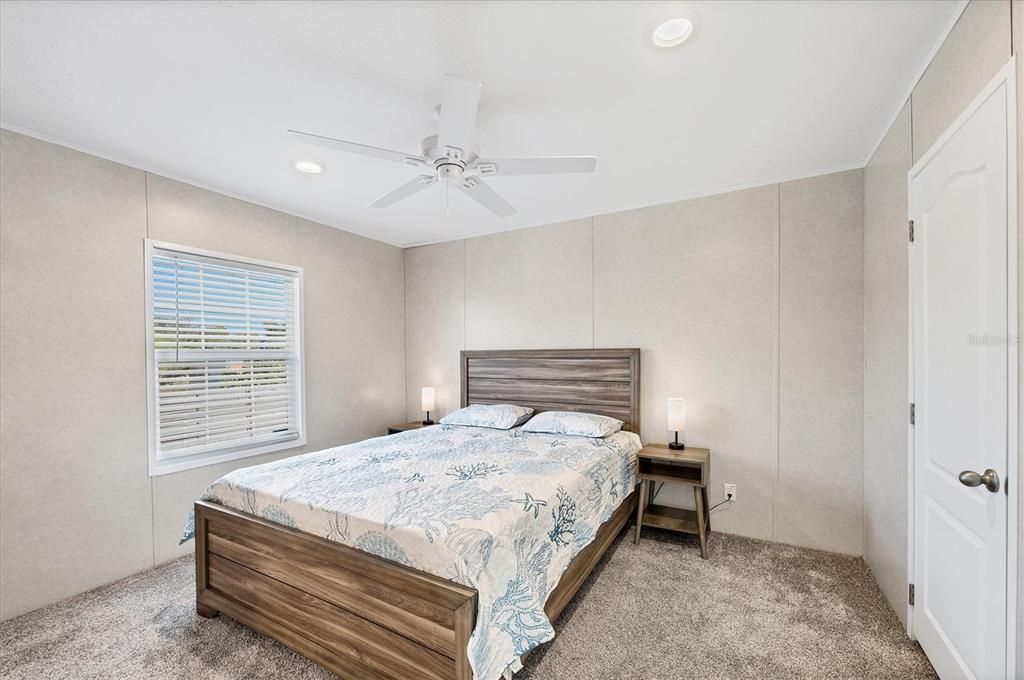 待售: $229,900 (3 贝兹, 2 浴室, 1056 平方英尺)