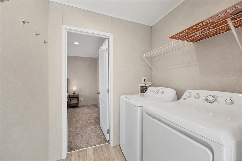 待售: $229,900 (3 贝兹, 2 浴室, 1056 平方英尺)